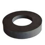 آهنربا حلقه فریت (مگنت سرامیکی) 10*32*60 FR