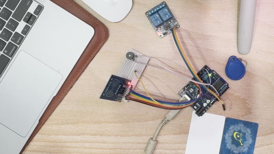 ساخت در بازکن کارتی پیشرفته با RFID